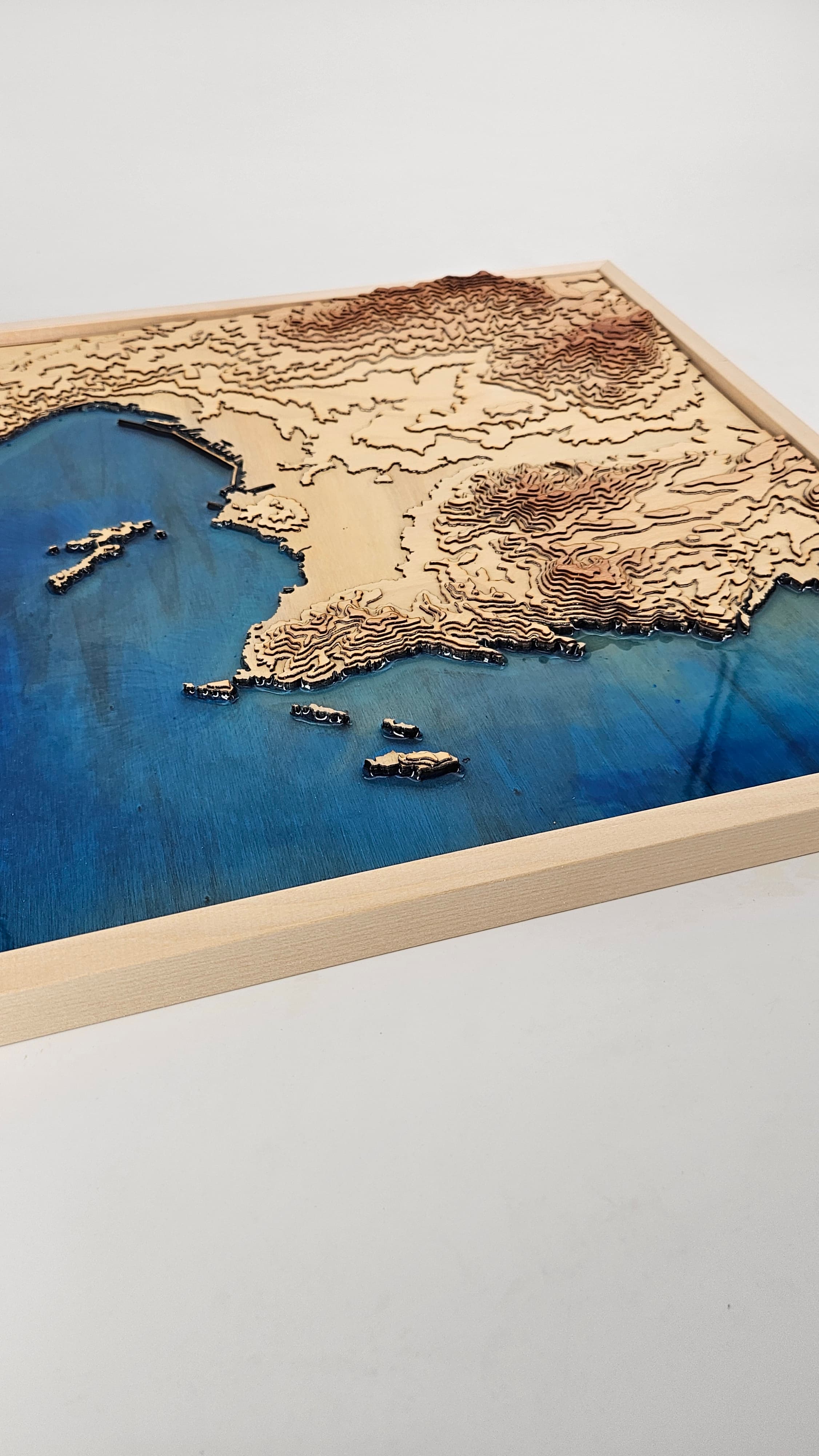 Œuvre cartographique encadrée, format prestige pour aménagement intérieur